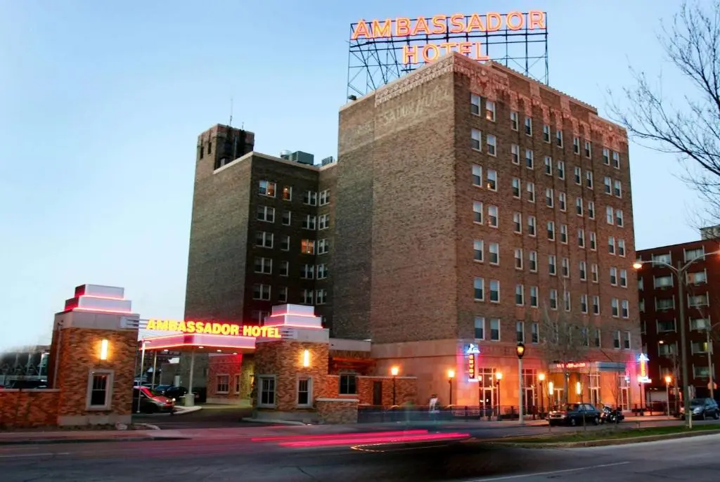 Ambassador Hotel Milwaukee, Trademark Collection by Wyndham